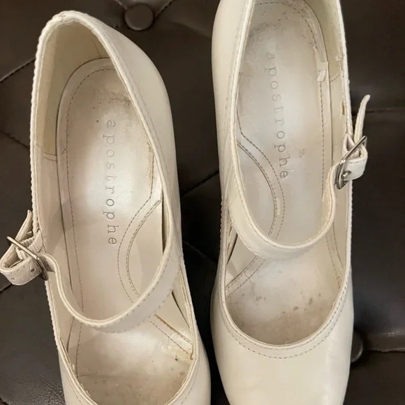 Vintage | Apostrophe | Cream Heels - Picture 14 of 15
